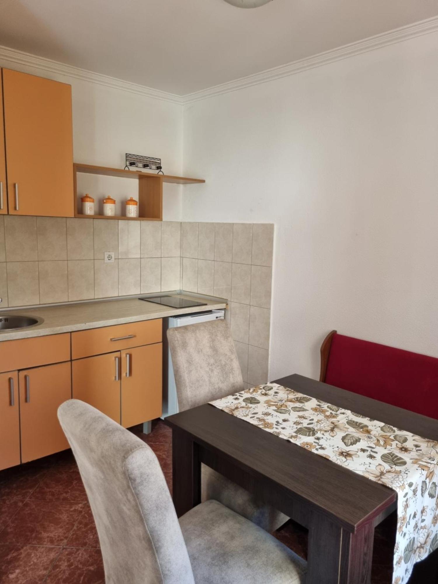 Apartmani Mihailovic Будва Экстерьер фото