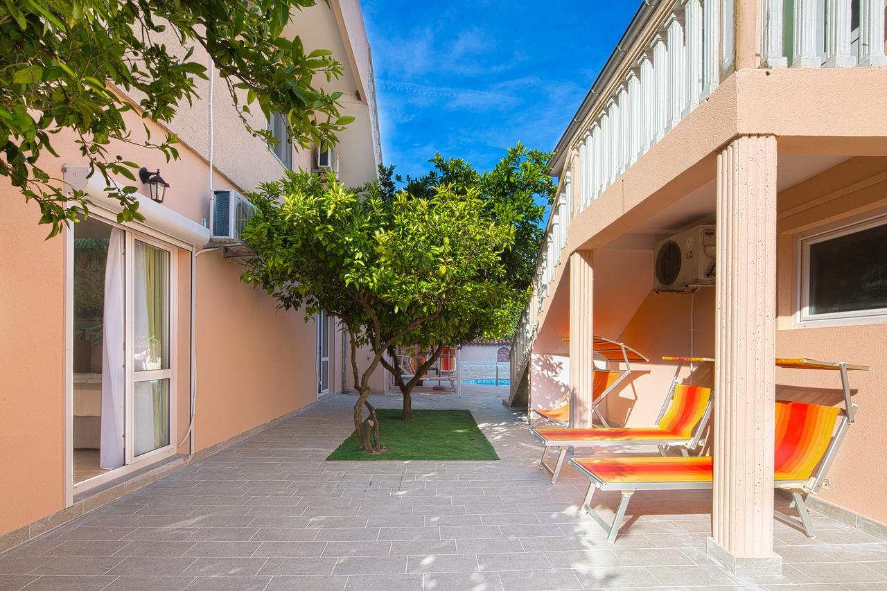 Apartmani Mihailovic Будва Экстерьер фото
