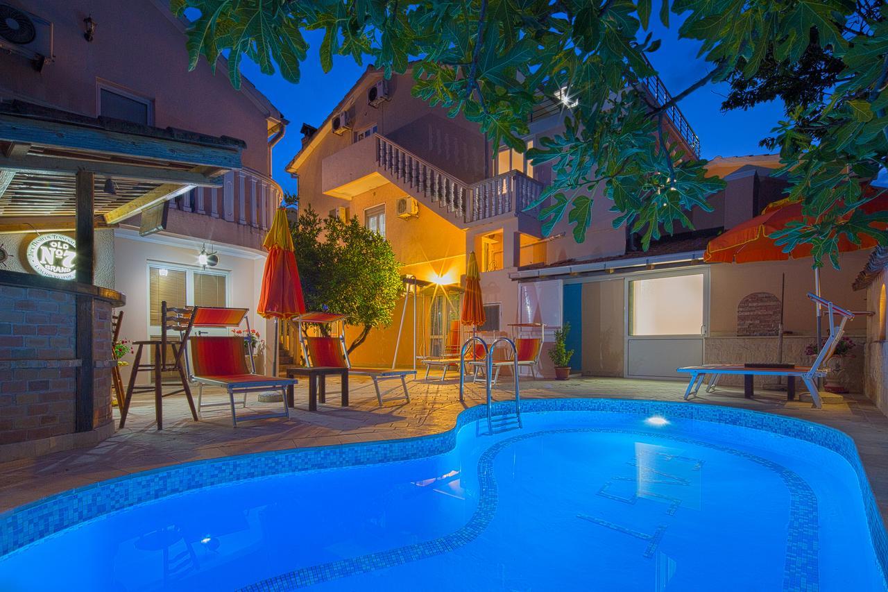 Apartmani Mihailovic Будва Экстерьер фото