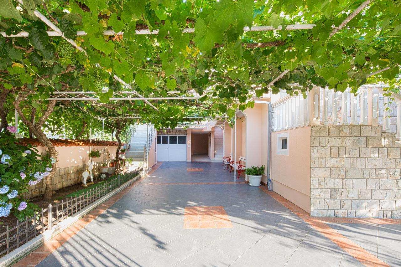 Apartmani Mihailovic Будва Экстерьер фото